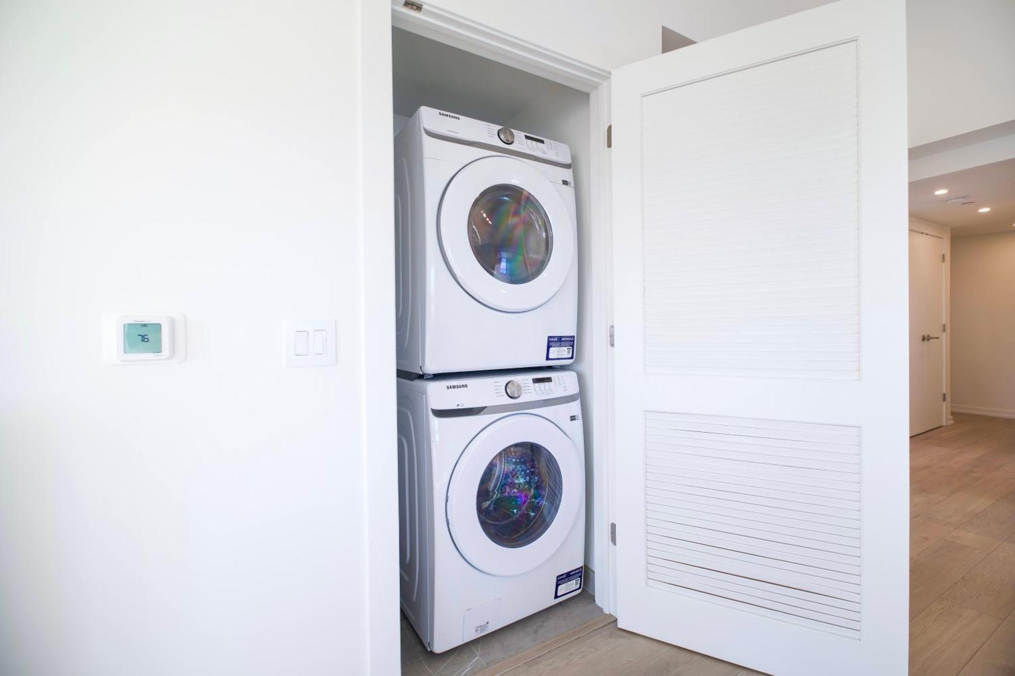Hotel a capsule Compass Luxury Living