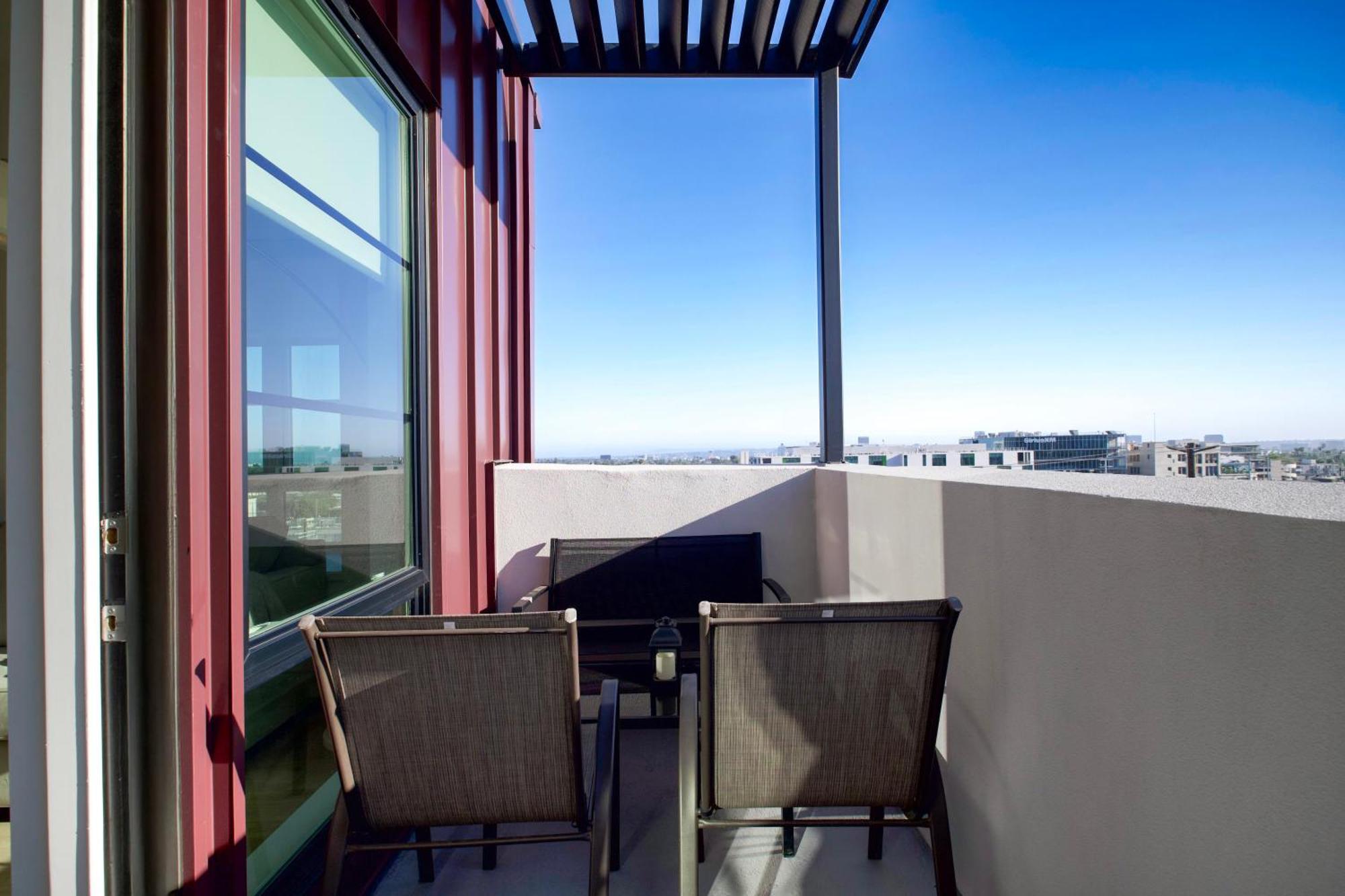 Hotel a capsule Compass Luxury Living Los Angeles