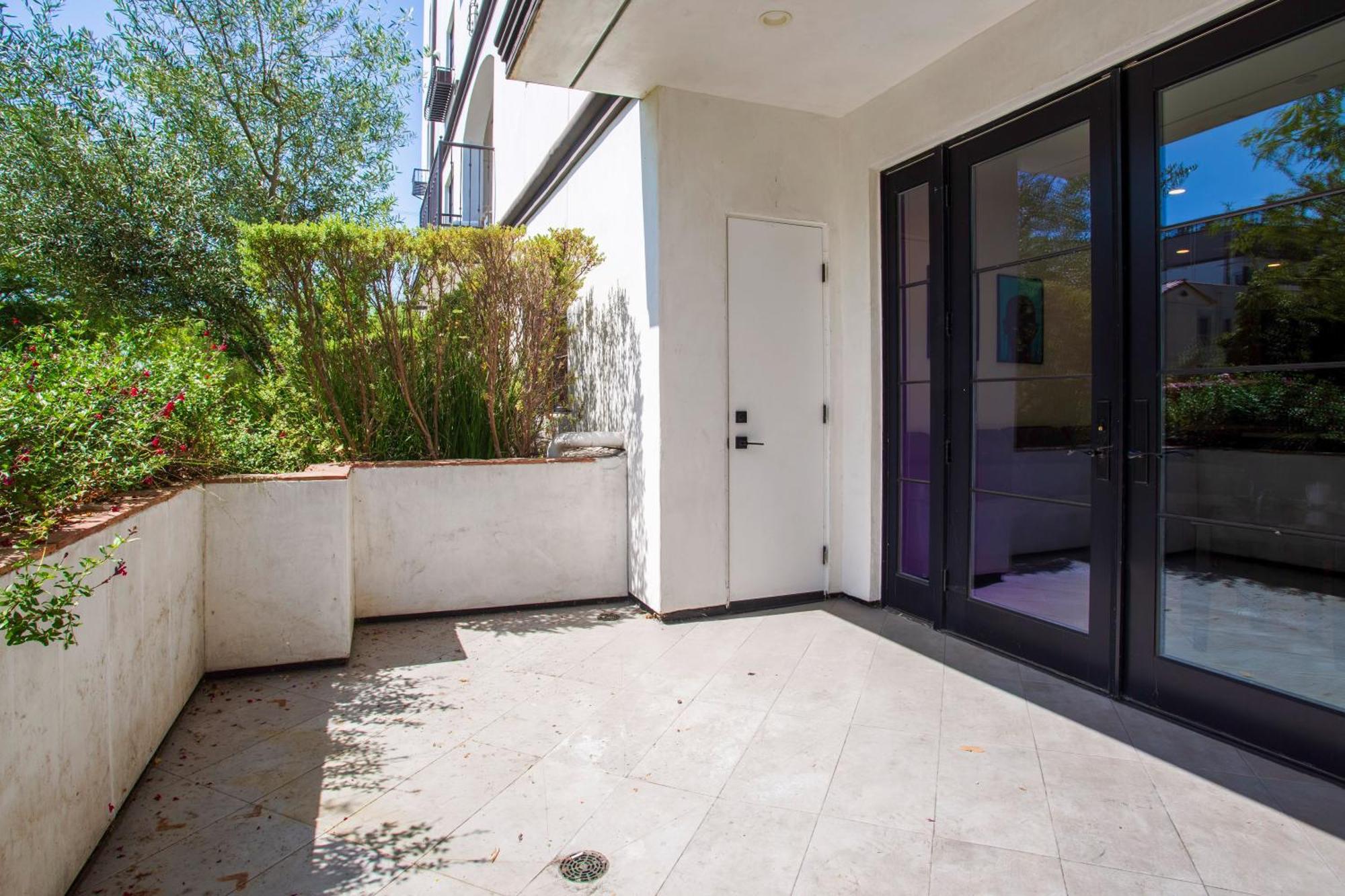 Compass Luxury Living * Los Angeles